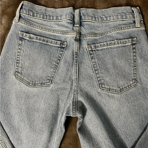 Old Navy Midrise Boyfriend Loose Jeans size 4 - Picture 10 of 13